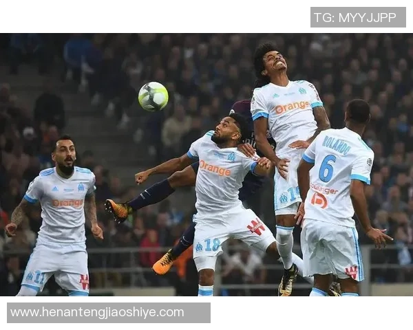 米卡对足球明星的热爱与追随展现了年轻人的激情与梦想 米卡对足球明星的热爱与追随展现了年轻人的激情与梦想